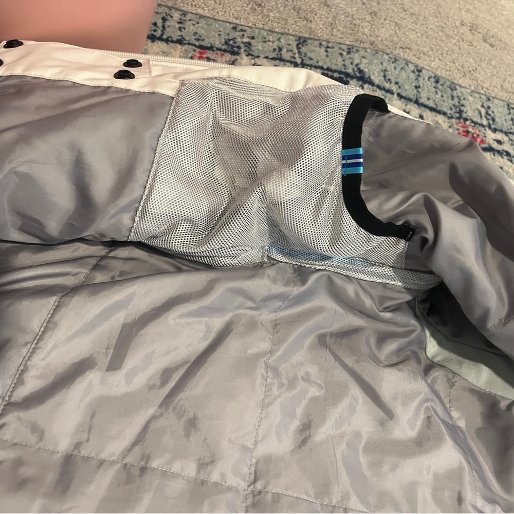 Obermeyer White and Blue Ski Jacket - Picture 6 of 16